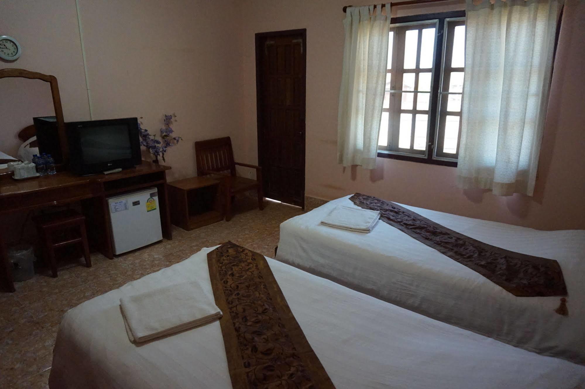 Phaythavone Hotel Pakse Dış mekan fotoğraf