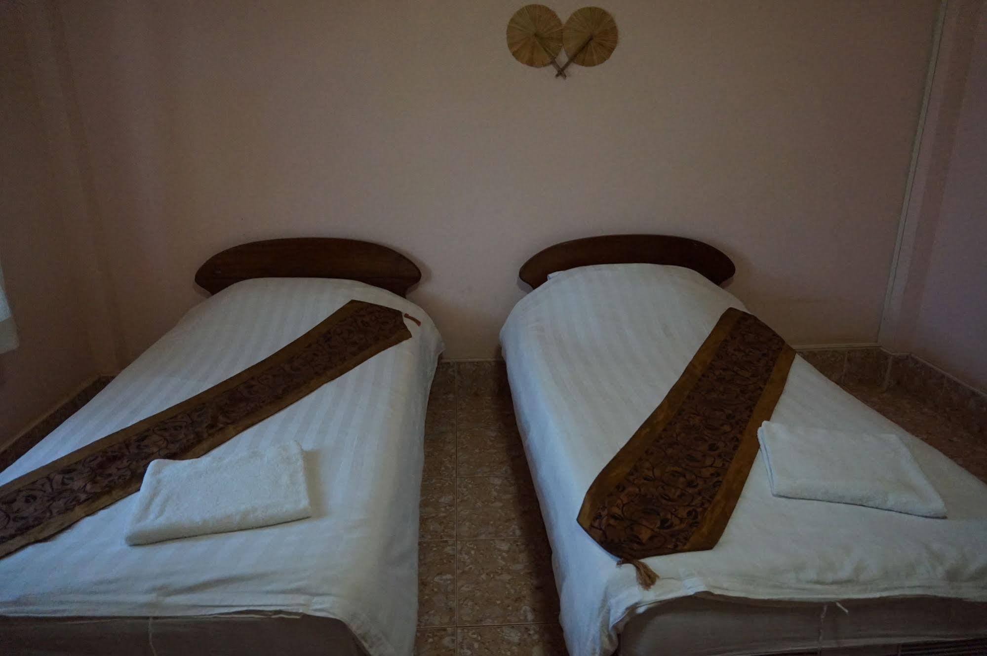 Phaythavone Hotel Pakse Dış mekan fotoğraf