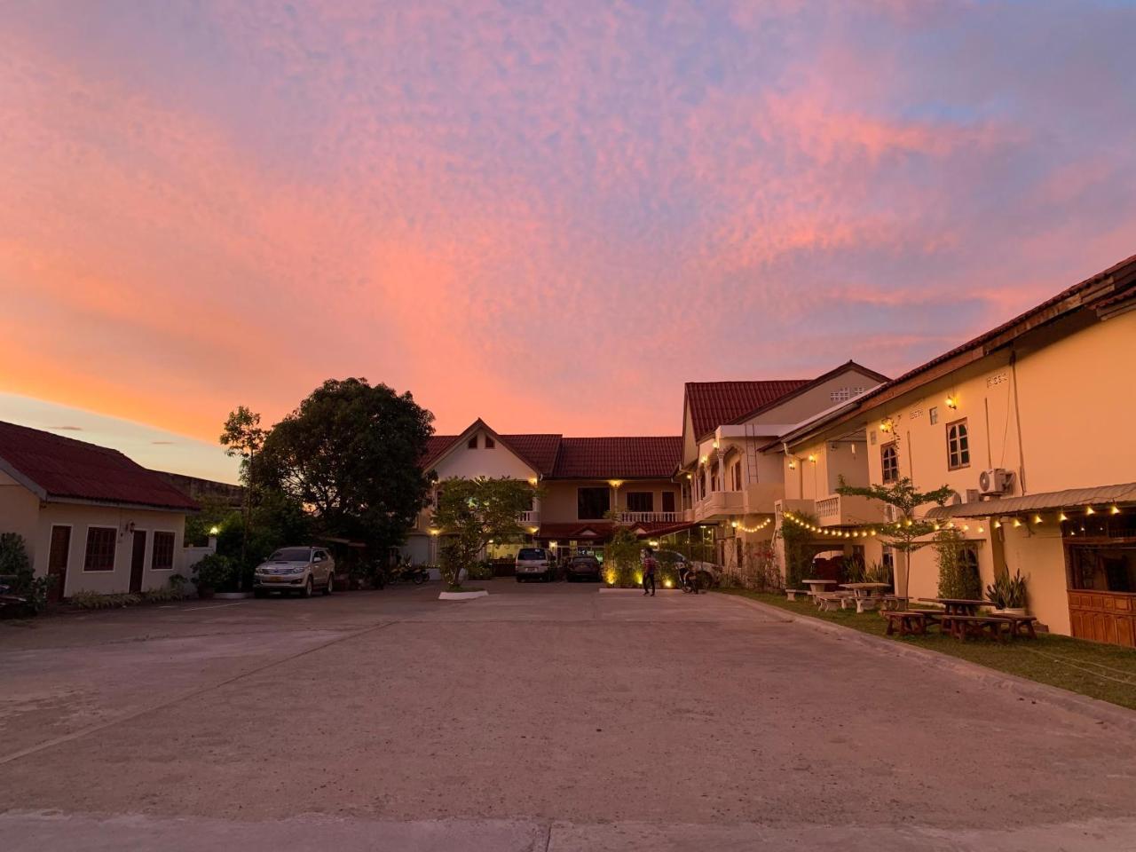 Phaythavone Hotel Pakse Dış mekan fotoğraf