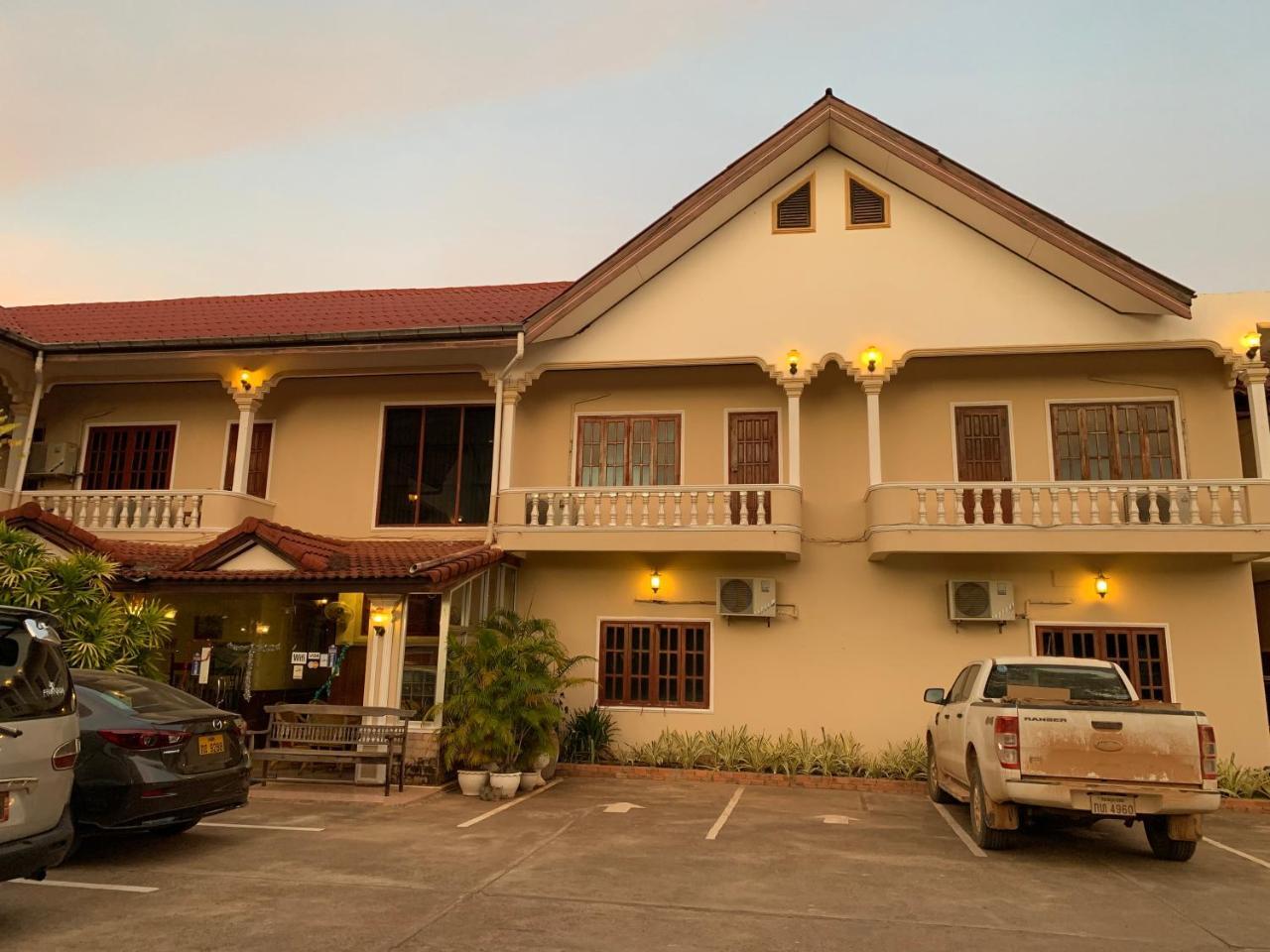 Phaythavone Hotel Pakse Dış mekan fotoğraf