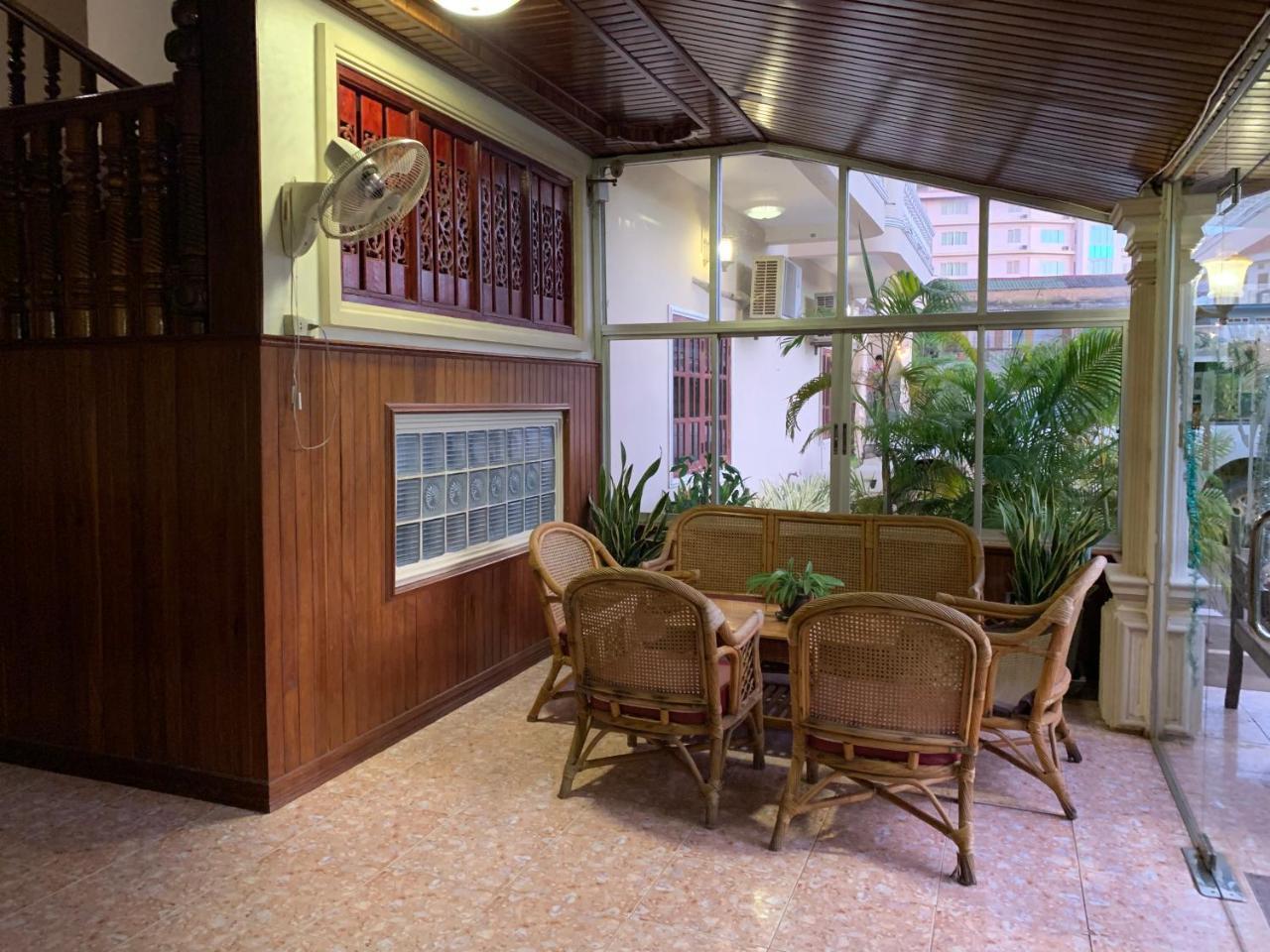 Phaythavone Hotel Pakse Dış mekan fotoğraf
